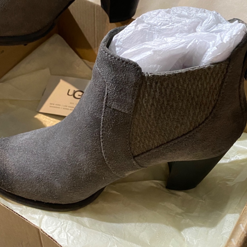 Ugg W Cobie Ii Size 6 - image 6